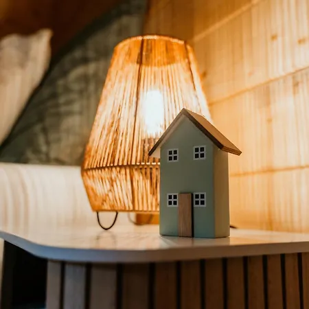 Hébergement de vacances Romantisch Wellness Boshuisje Met Sauna & Hottub *