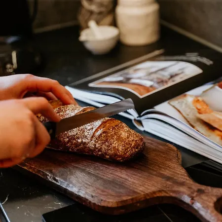 Romantisch Wellness Boshuisje Met Sauna & Hottub Hébergement de vacances