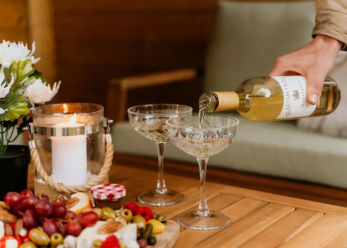 Дом отдыха Romantisch Wellness Boshuisje Met Sauna & Hottub