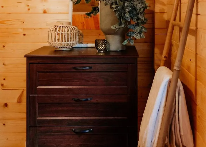 Дом отдыха Romantisch Wellness Boshuisje Met Sauna & Hottub