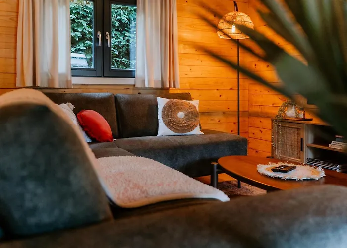 Romantisch Wellness Boshuisje Met Sauna & Hottub Дом отдыха *