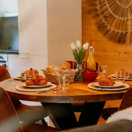 Nyaraló Romantisch Wellness Boshuisje Met Sauna & Hottub Meijel