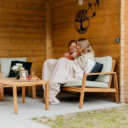 Romantisch Wellness Boshuisje Met Sauna & Hottub Nyaraló *