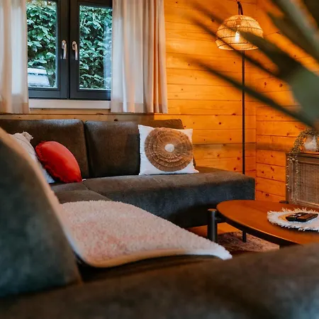 Romantisch Wellness Boshuisje Met Sauna & Hottub Nyaraló *